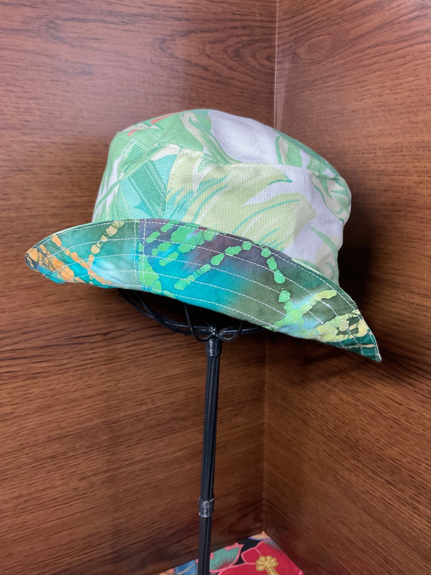 Bucket Hat & Quilted Clutch Set White with Palm Leaves