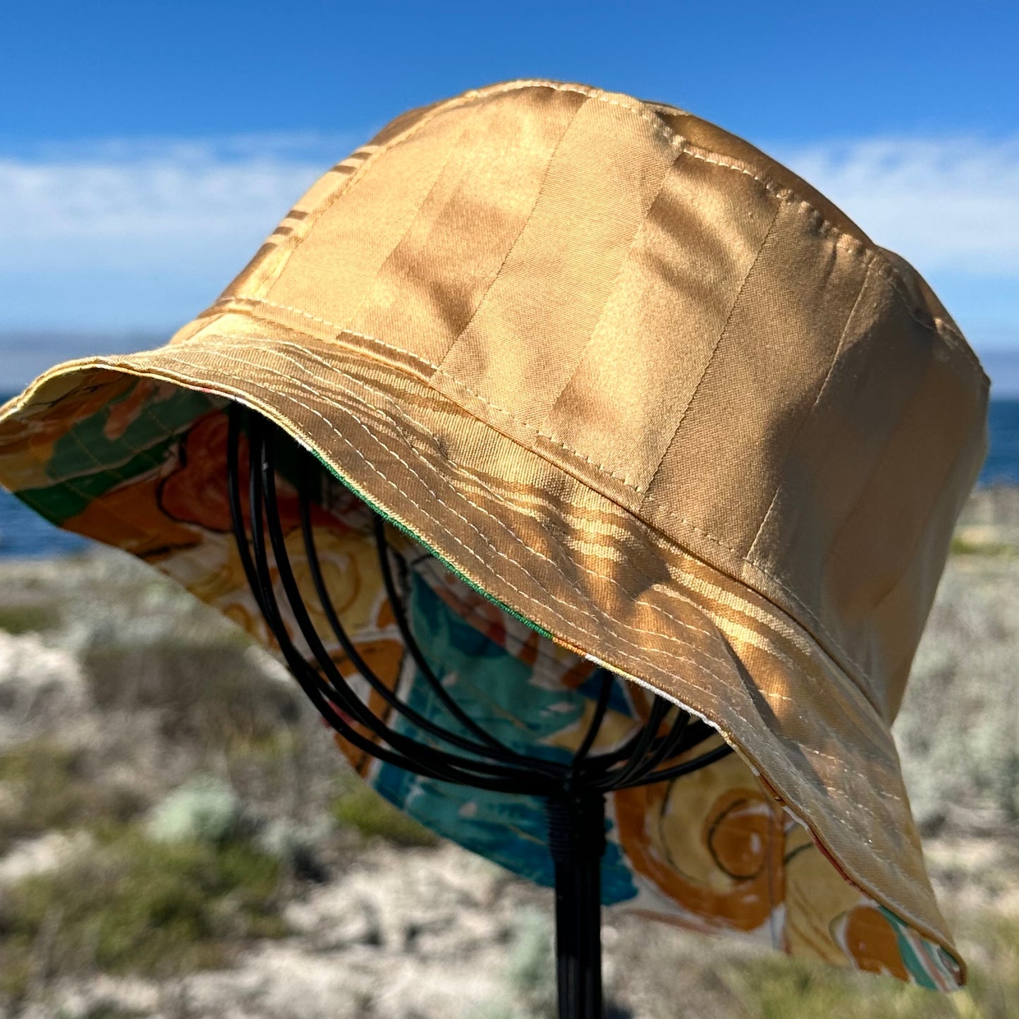 Bucket hat teal & coral floral