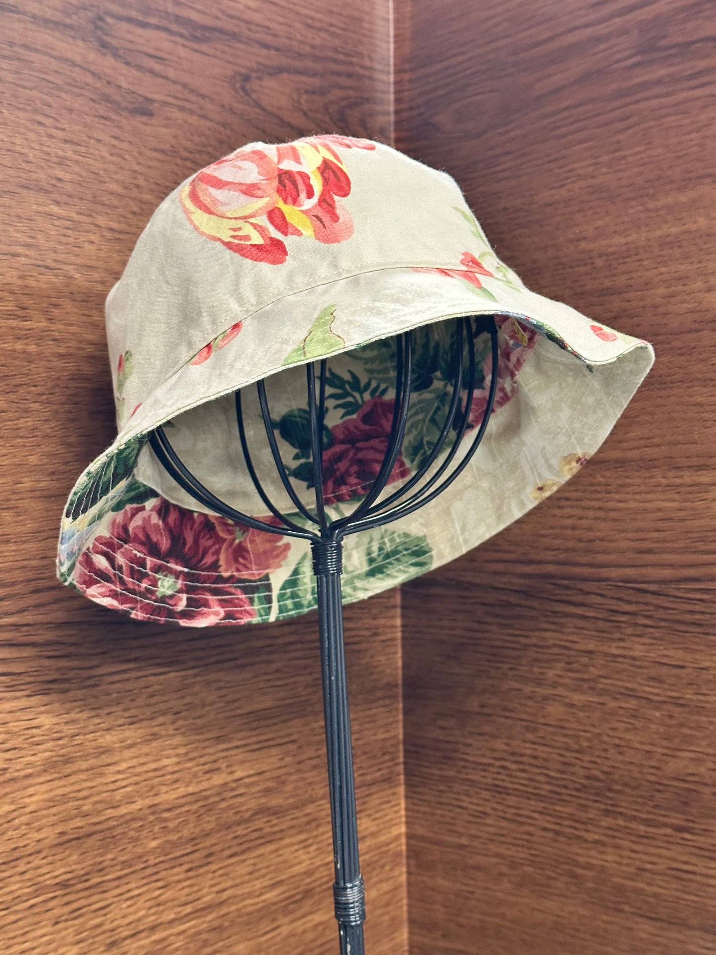 Bucket Hat Medium Cream Vintage Floral Handmade